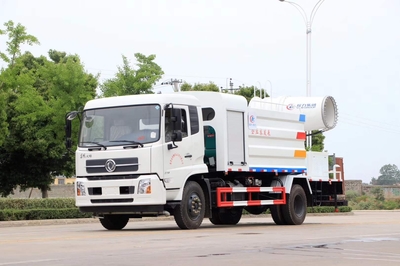 天錦霧炮車(chē) 城市降塵的強(qiáng)力衛(wèi)士